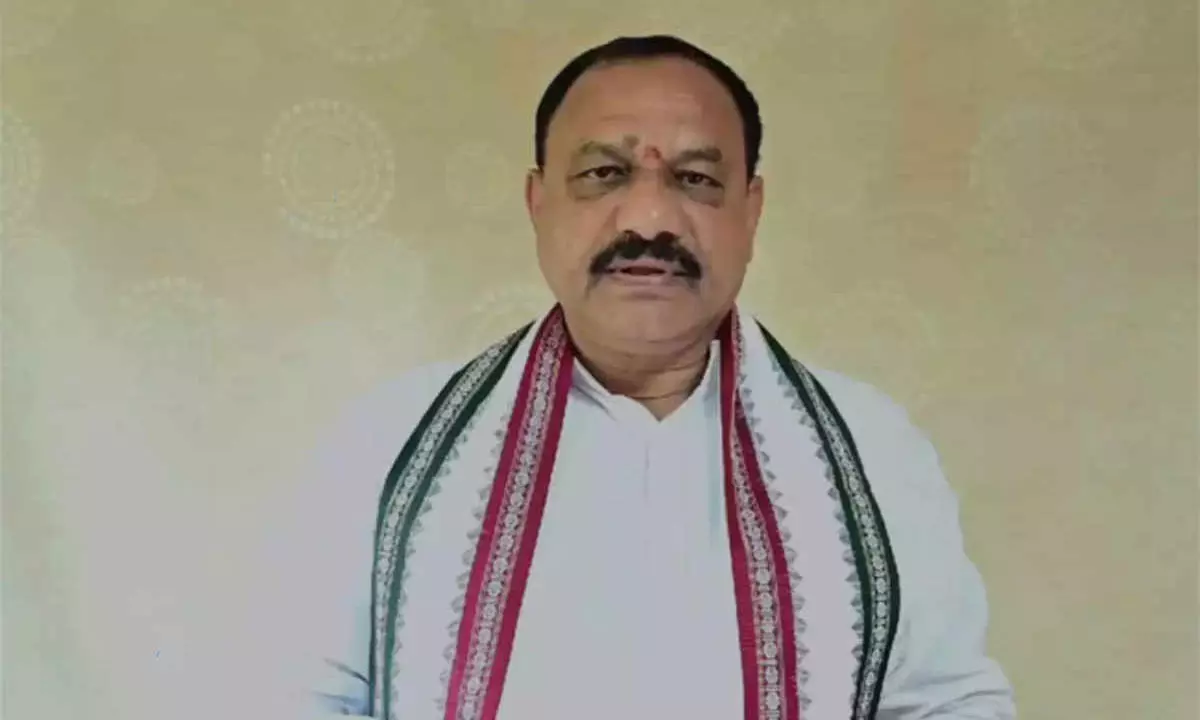 వారితో డిన్న‌ర్ మీటింగ్ ఎందుకు పెట్ట‌లేదు: మ‌హేష్‌గౌడ్‌కు అధిష్టానం ప్ర‌శ్న‌