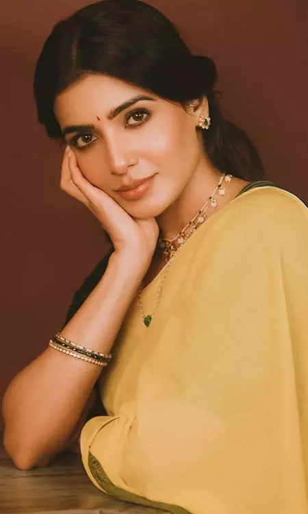 Samantha Ruth Prabhu Stuns in Yellow-Green Linen Saree