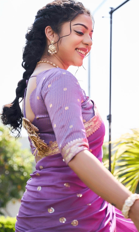 Varsha Bollamma’s Vibrant Ugadi Glow: Traditional Charm & Festive Wishes