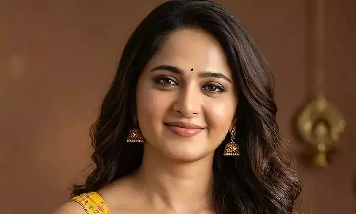 నీల‌గా కొత్త ప్ర‌యాణం టాలీవుడ్ లో ట‌ర్నింగ్!