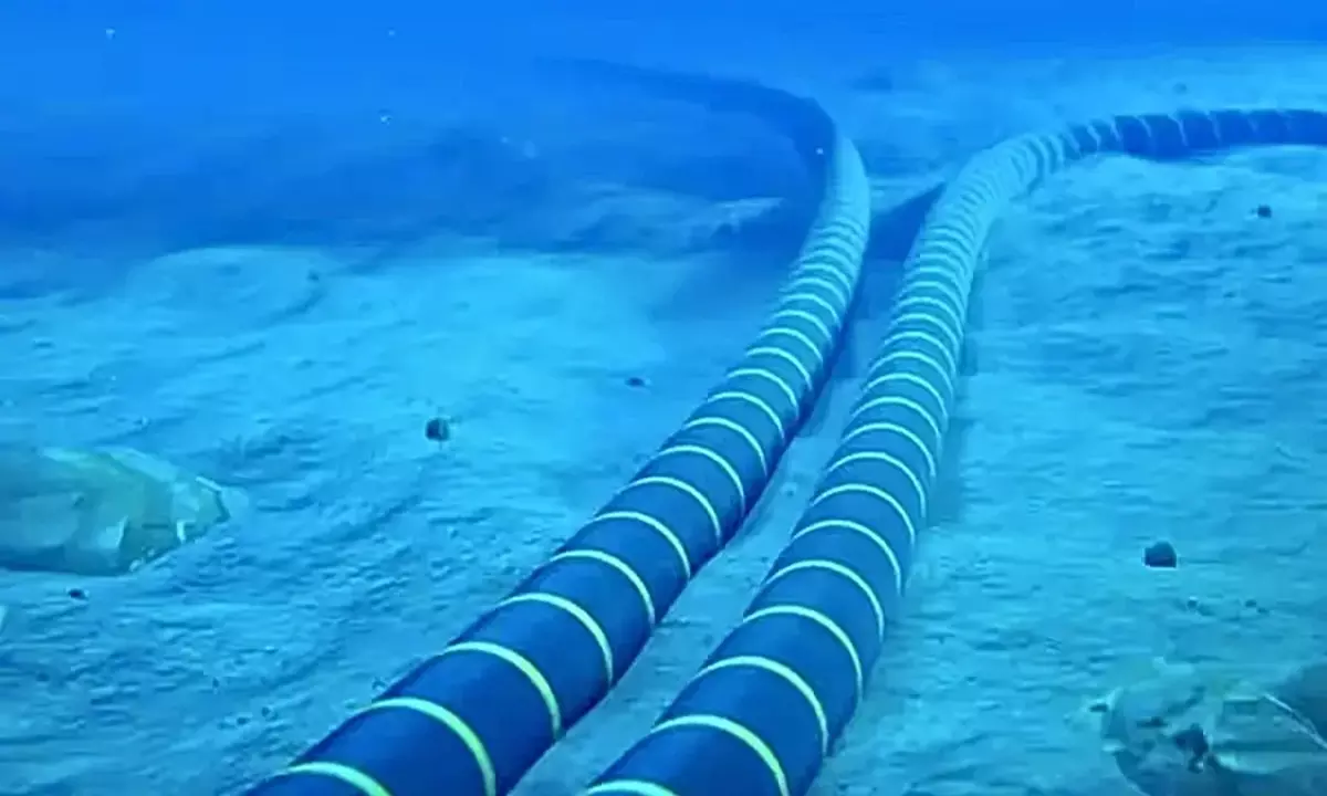 సముద్రగర్భ కేబుళ్లను కట్ చేస్తే ఇంటర్నెట్ సంగతేంటి?