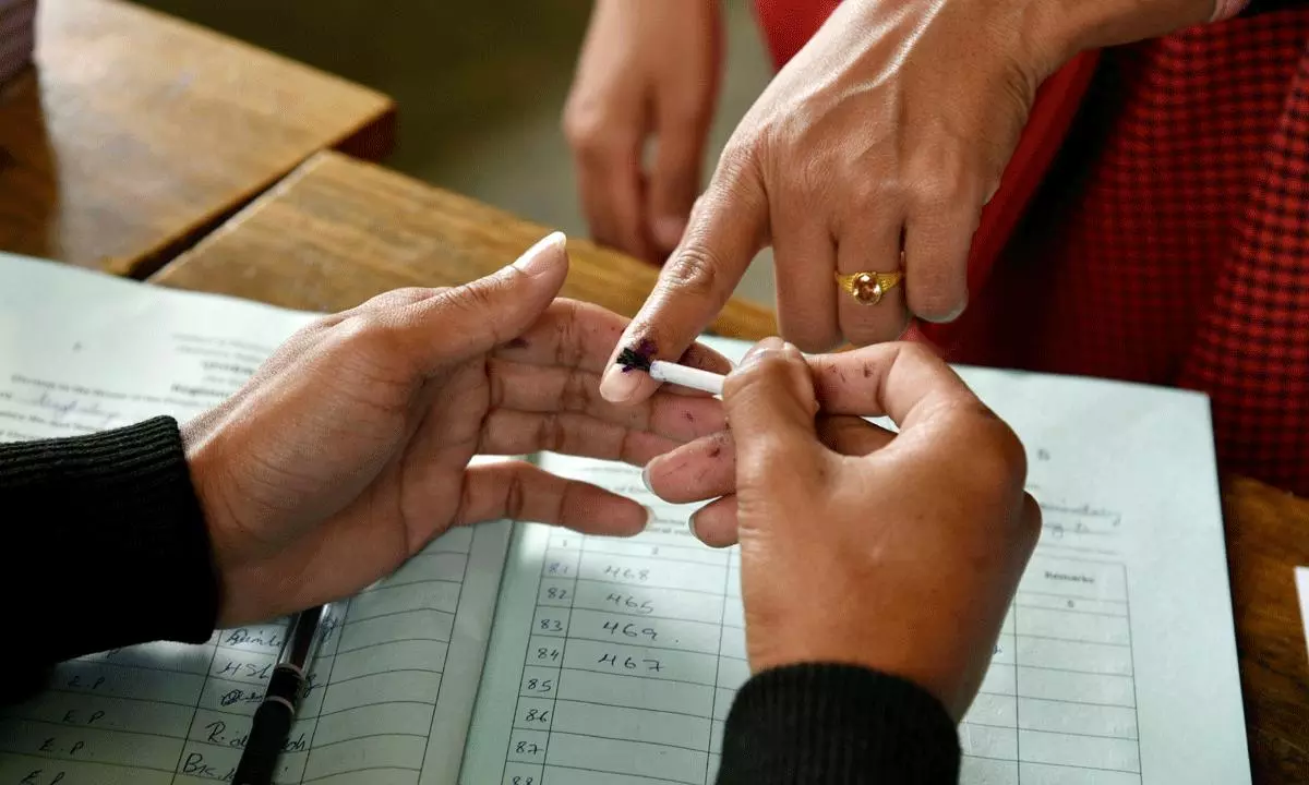 కూట‌మి వ‌ర్సెస్ వైసీపీ: స్వింగ్‌ సాంగ్‌..!