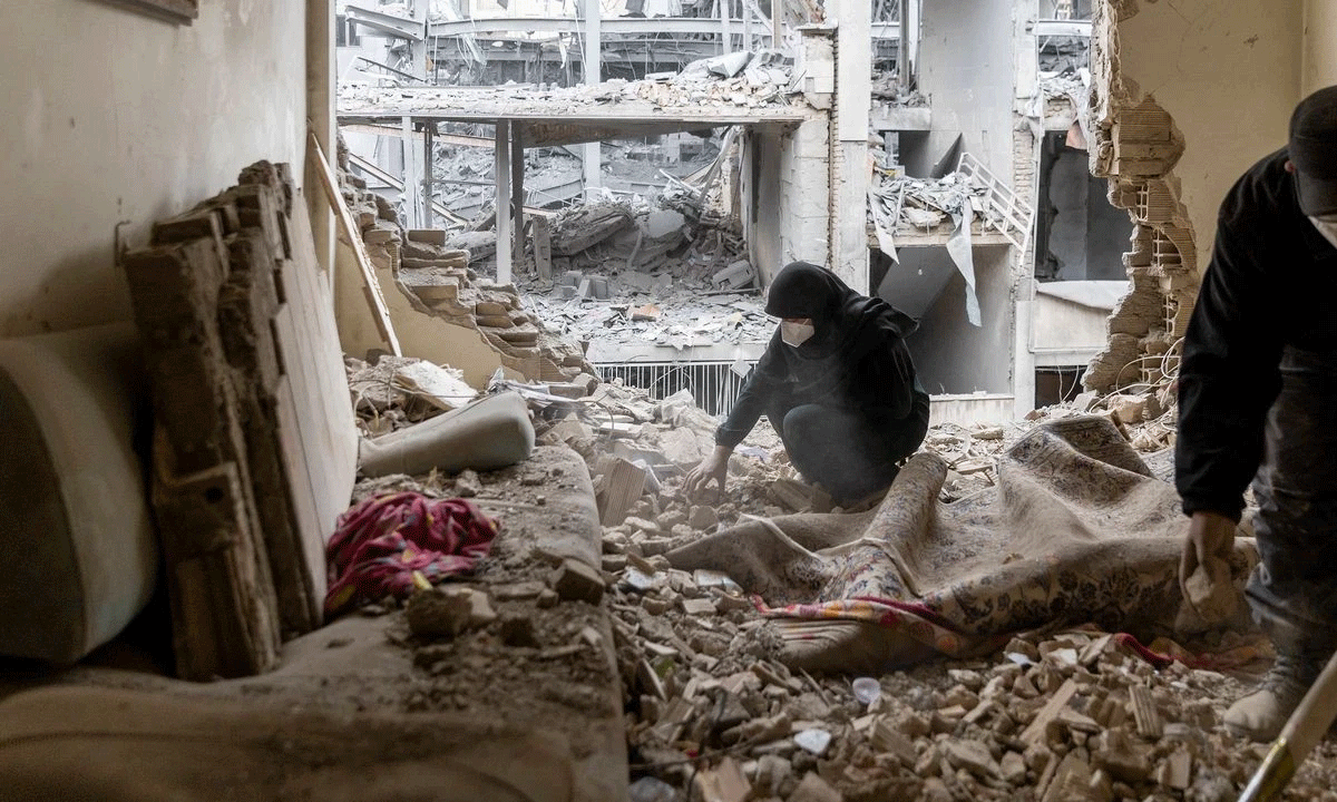 యుద్ధ మేఘాల చాటున కుప్పకూలుతున్న అమెరికా ఆర్థిక వ్యవస్థ