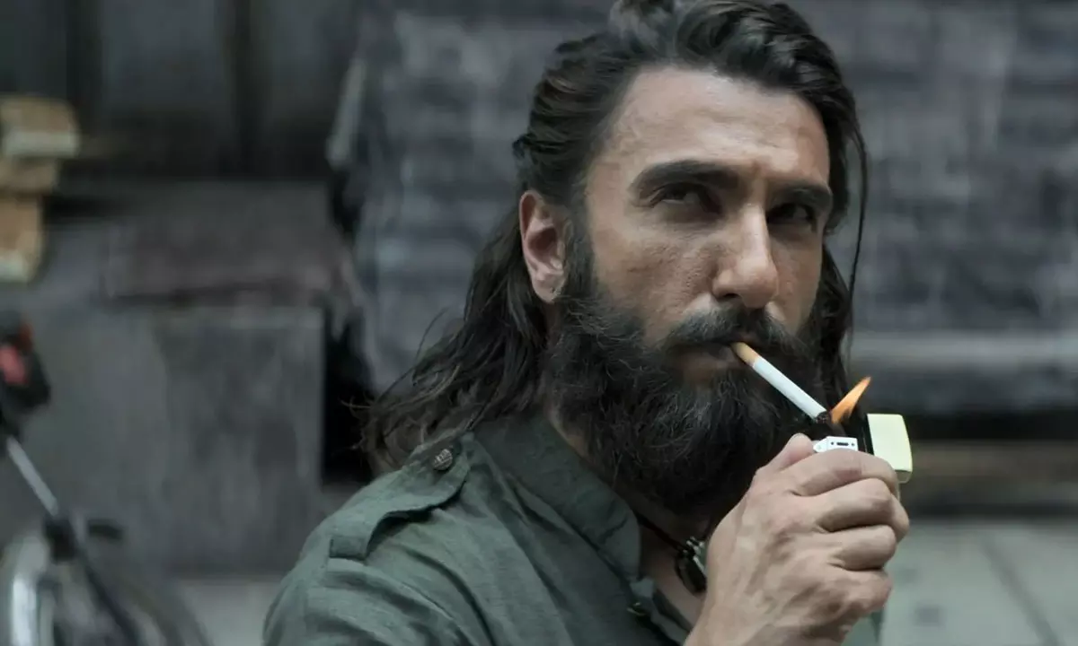 అవ‌ర్ స్టోరి: హీరోయిజాన్ని స‌ర్వ‌నాశ‌నం చేసిన దురంధ‌ర్!