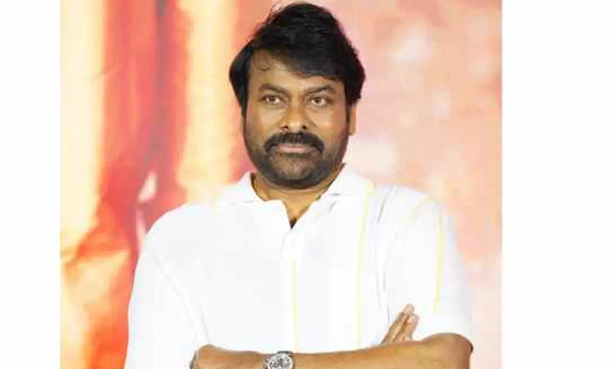 మెగాస్టార్ కోసం దిగ్గజ రచయిత.. భారీ ప్రాజెక్ట్ సెట్!