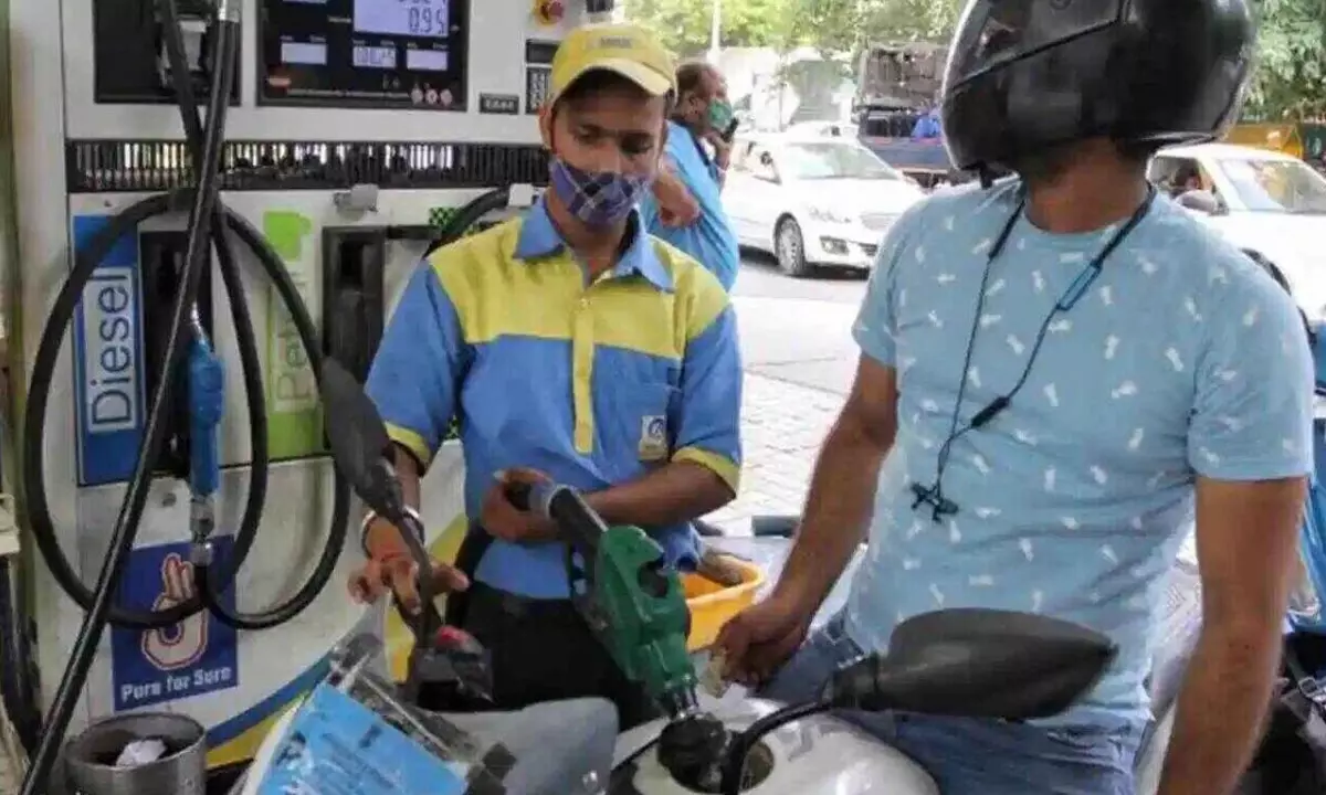 మే 4 తరువాత పేలనున్న పెట్రో బాంబు ?