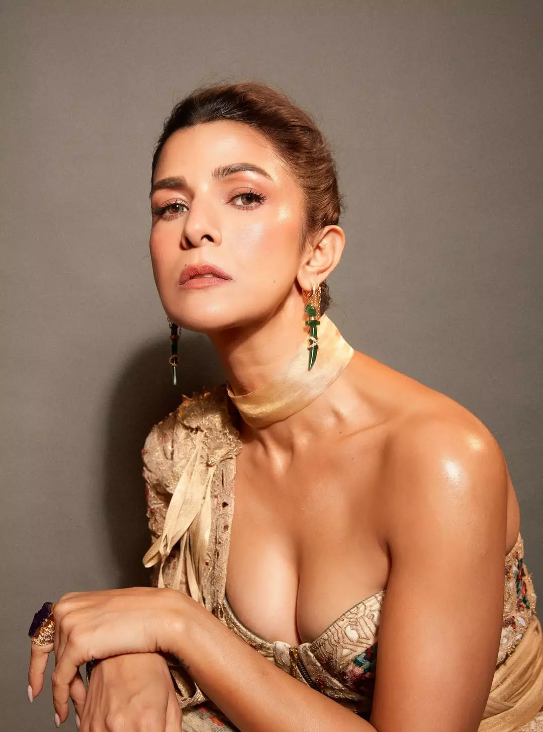 Nimrat Kaur Keeps It Bold, Sharp & Striking in Glamorous Avatar