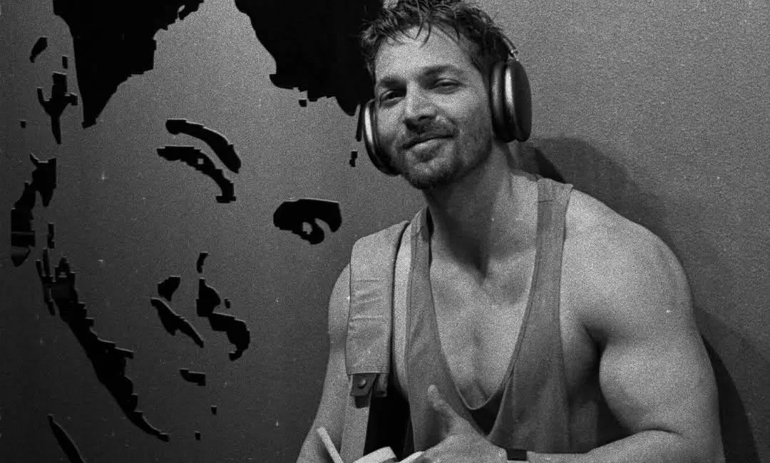 డెలివిరీ బోయ్ టూ న‌టుడిగా!