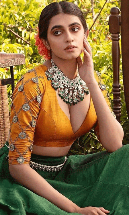 Maanasa Choudhary Looks Graceful in Traditional Mustard Green Outfit