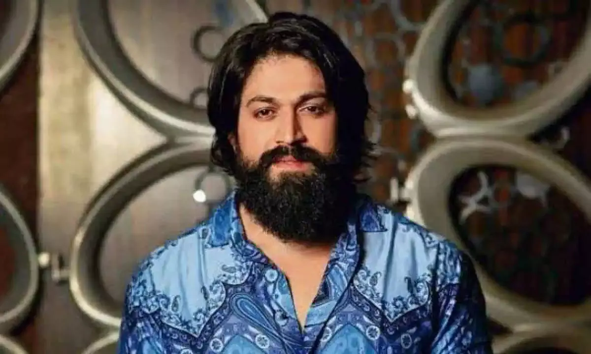 రణబీర్ కు లేని హోదా యశ్ మీద ఎందుకు?