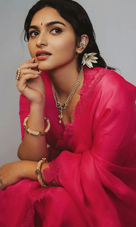 Kayadu Lohar Radiates Grace in “Rebeca” Saree Look