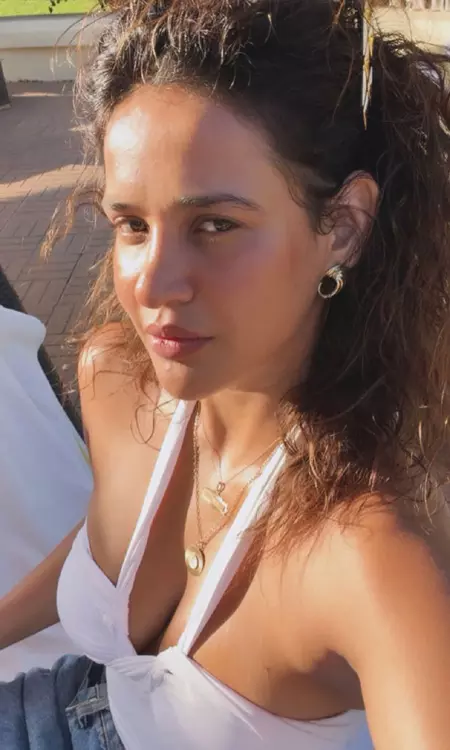 Aisha Sharma’s Sun-Kissed Glow Defines Effortless Style and Self-Love