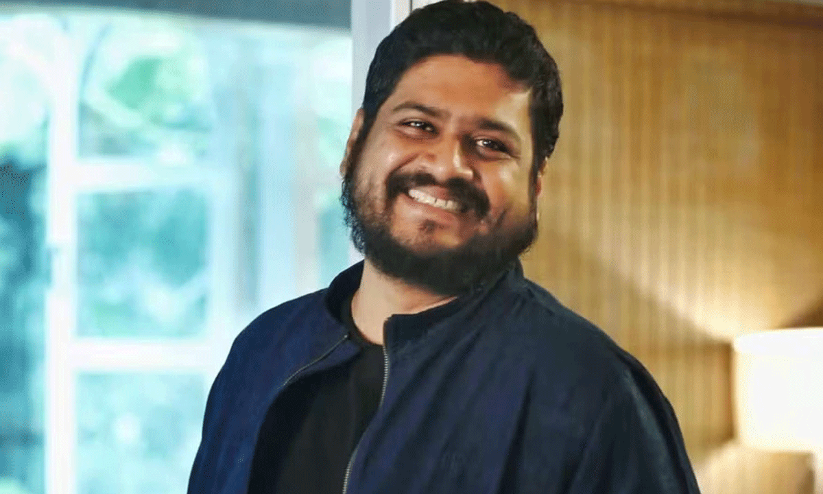 ఆదిపురుష్‌ దర్శకుడు అంతా కన్ఫ్యూజన్‌..!