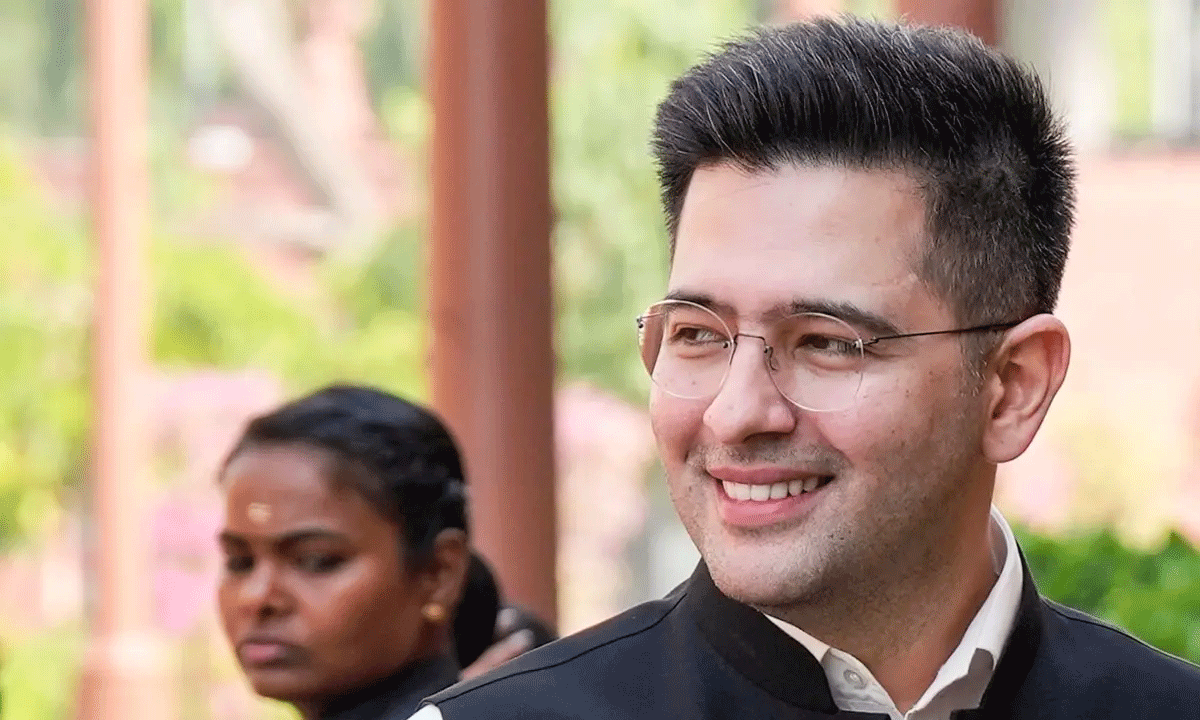 మోడీ సర్కార్ ను షేక్ చేసిన రాఘవ్ చడ్డాను ఆప్ ఎందుకు తొలగించింది.. ఏం జరిగింది?