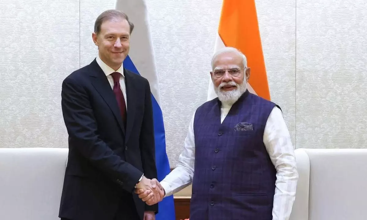 ట్రంప్ కి షాకిచ్చేలా  మరోసారి భారత్ తో రష్యా