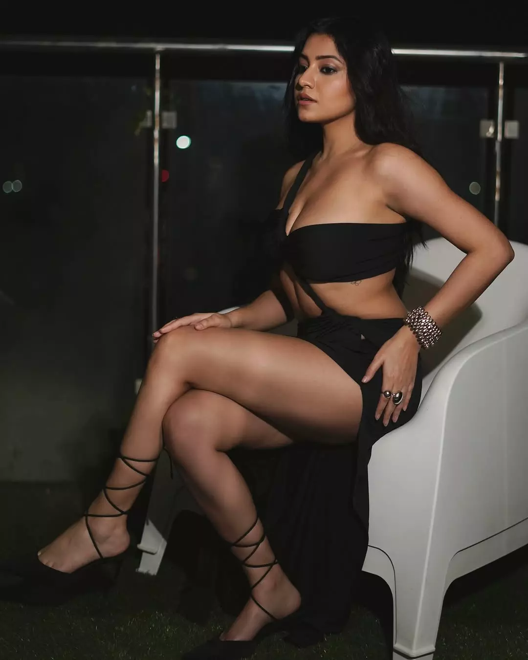 Simran Kaur Sets the Frame on Fire with Bold Glam Look Simran Kaur Sets the Frame on Fire with Bold Glam Look