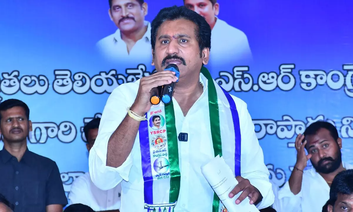 మాజీ ఎమ్మెల్యే తోపుదుర్తికి షాక్.. బెజవాడలో కేసు.. ఏం జరిగింది?