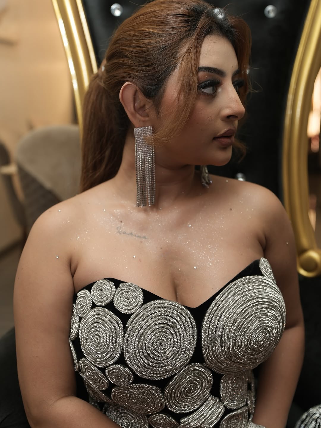 Ankita Dave Stuns in Elegant Saree Look, Fans Love Her Graceful Photoshoot Ankita Dave Stuns in Elegant Saree Look, Fans Love Her Graceful Photoshoot