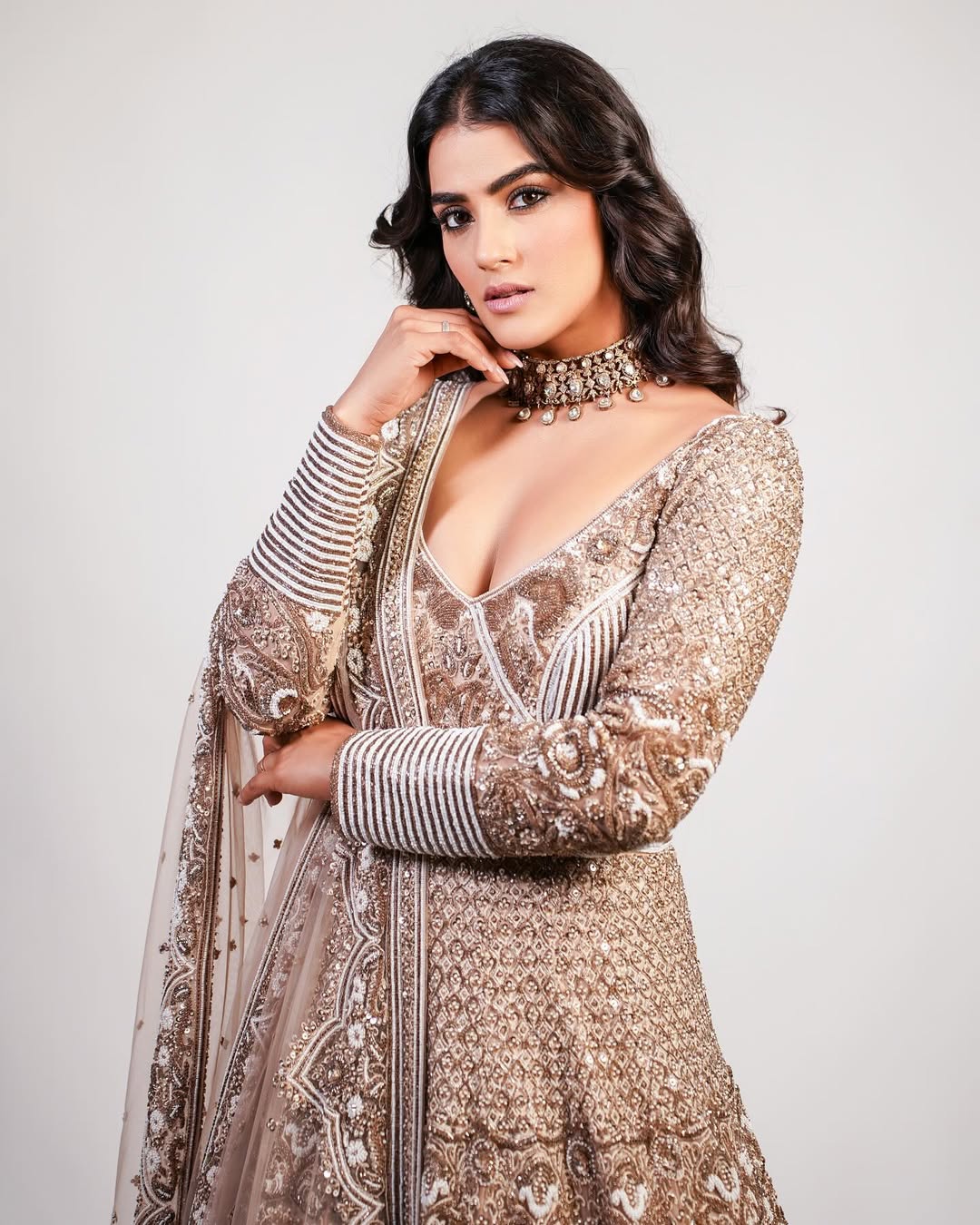 Kavya Thapar Turns Heads with Her Radiant Glam Look Kavya Thapar Turns Heads with Her Radiant Glam Look