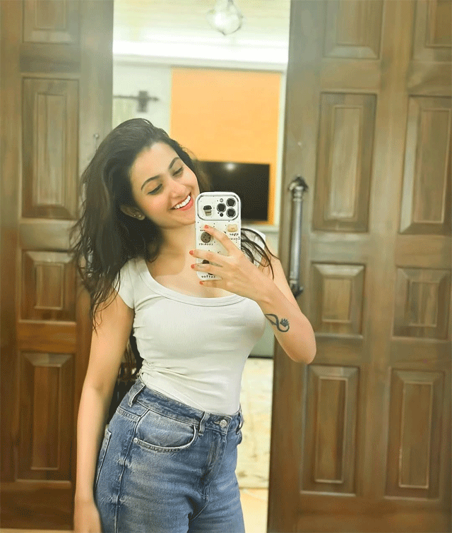 Deepika Pilli’s Refreshing Library Look Steals Hearts Deepika Pilli’s Refreshing Library Look Steals Hearts