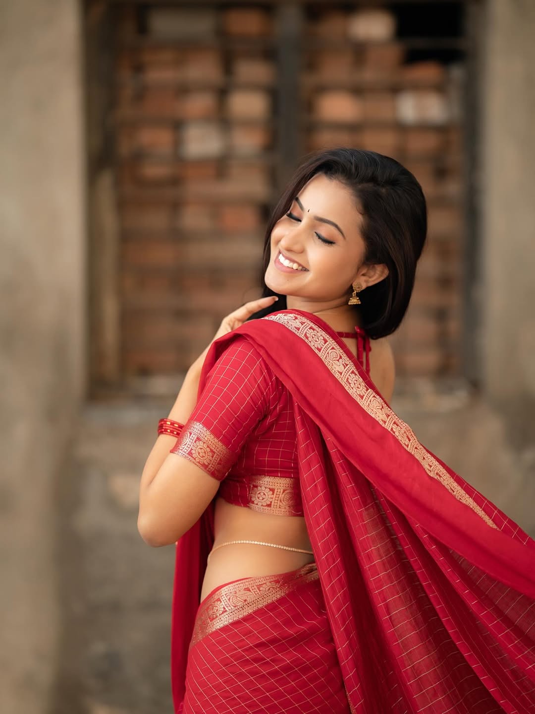 Deepika Pilli’s Refreshing Library Look Steals Hearts Deepika Pilli’s Refreshing Library Look Steals Hearts