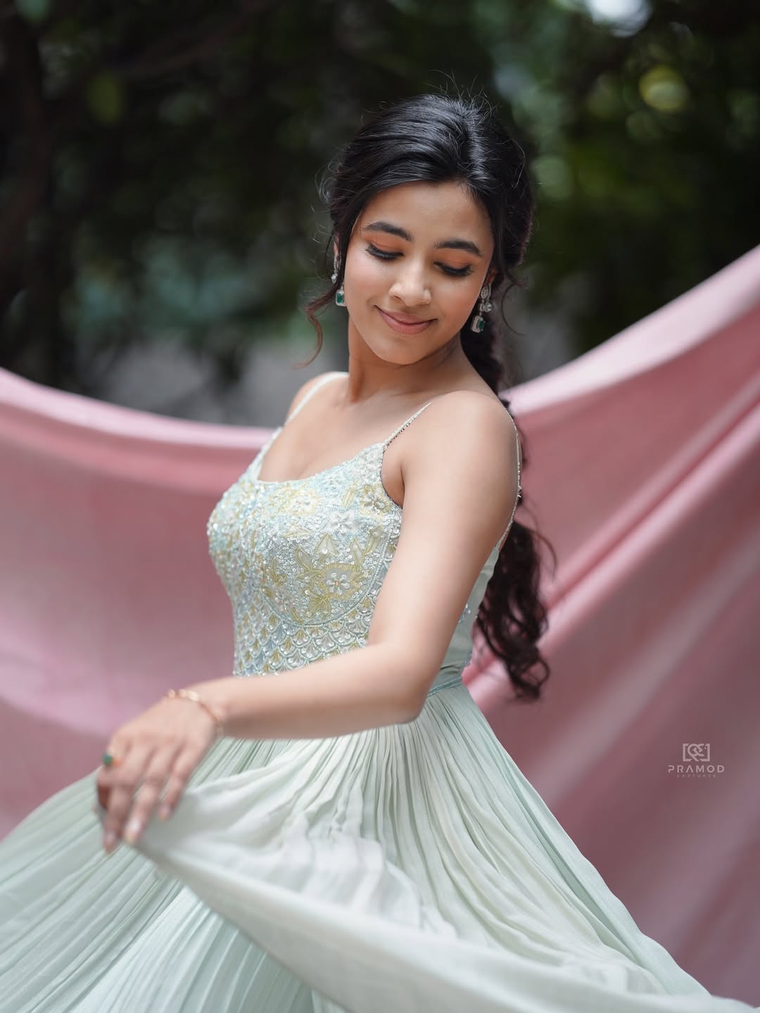 Shivani Nagaram Stuns in Elegant Saree Photoshoot, Wins Hearts with Grace Shivani Nagaram Stuns in Elegant Saree Photoshoot, Wins Hearts with Grace
