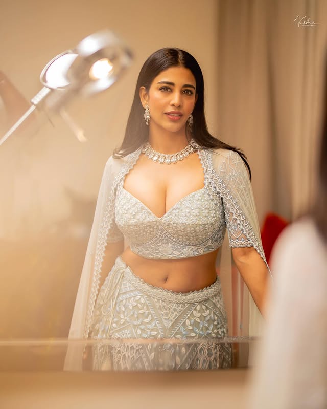 Daksha Nagarkar Serves Chic Vacation Vibes in Style Daksha Nagarkar Serves Chic Vacation Vibes in Style