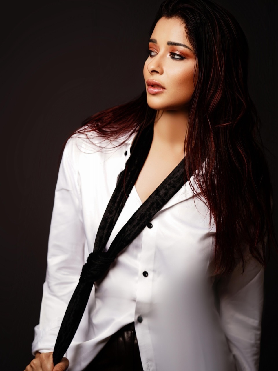 Nyra Banerjee: Elegance with an Edge Nyra Banerjee: Elegance with an Edge