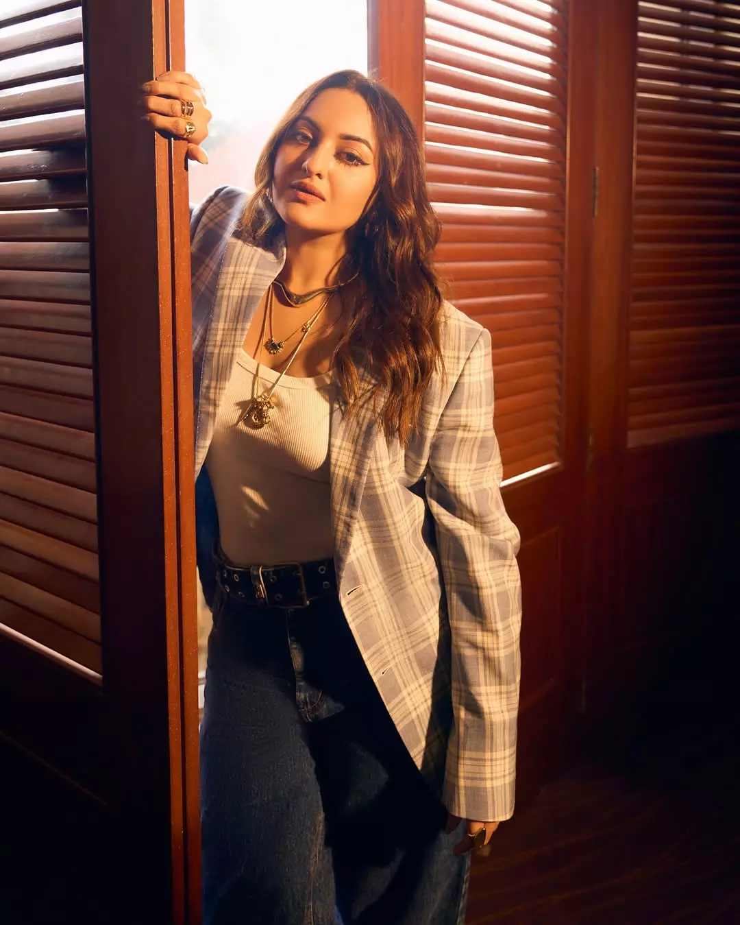 Pretty in Pink: Sonakshi Sinha’s Effortless Glow Pretty in Pink: Sonakshi Sinha’s Effortless Glow