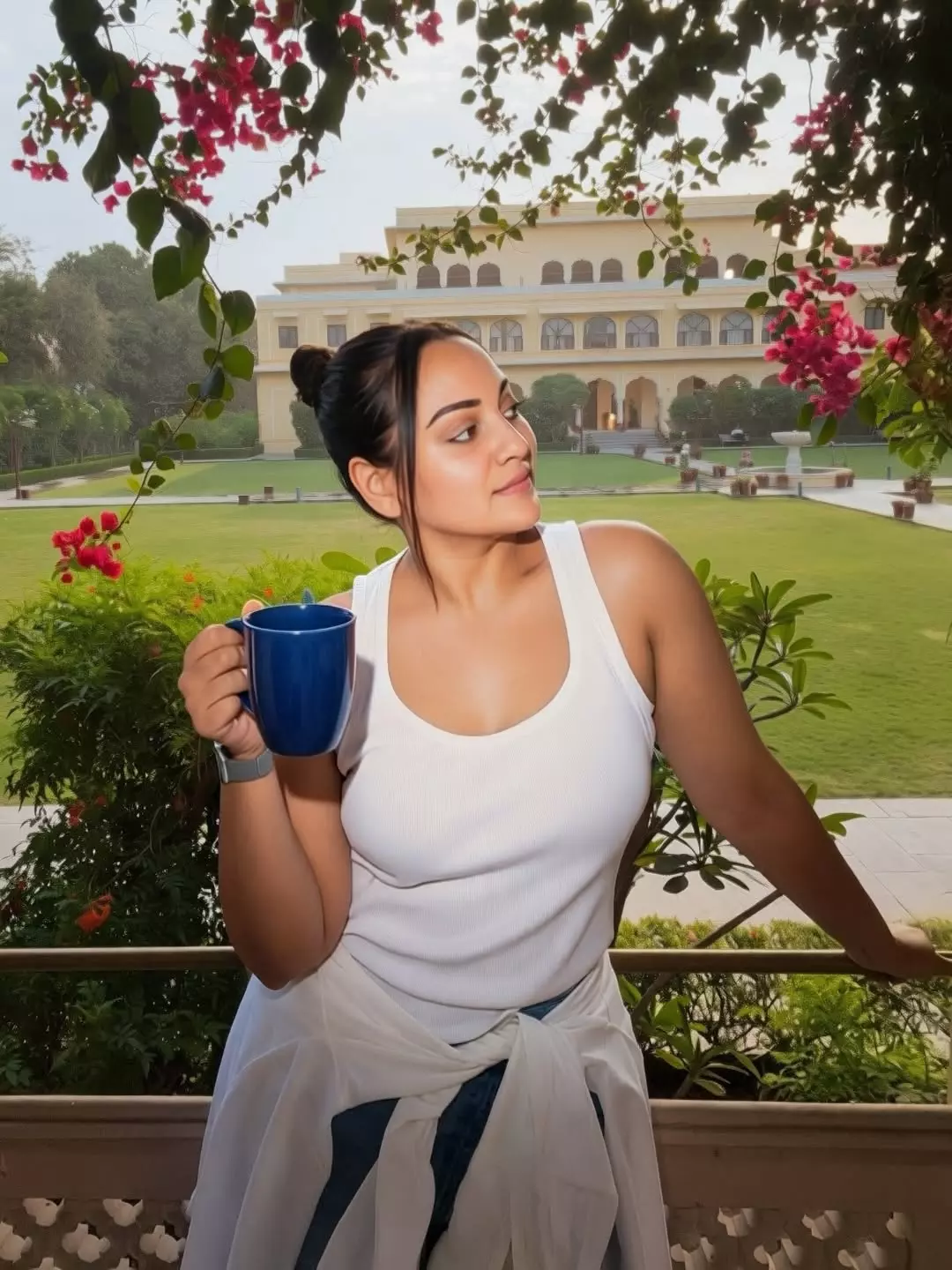 Pretty in Pink: Sonakshi Sinha’s Effortless Glow