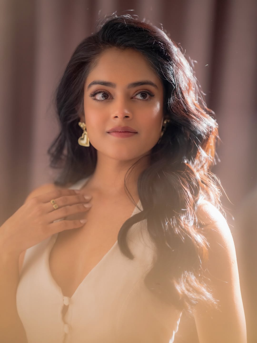 Riddhi Kumar Radiates Grace in Ethereal Pastel Couture