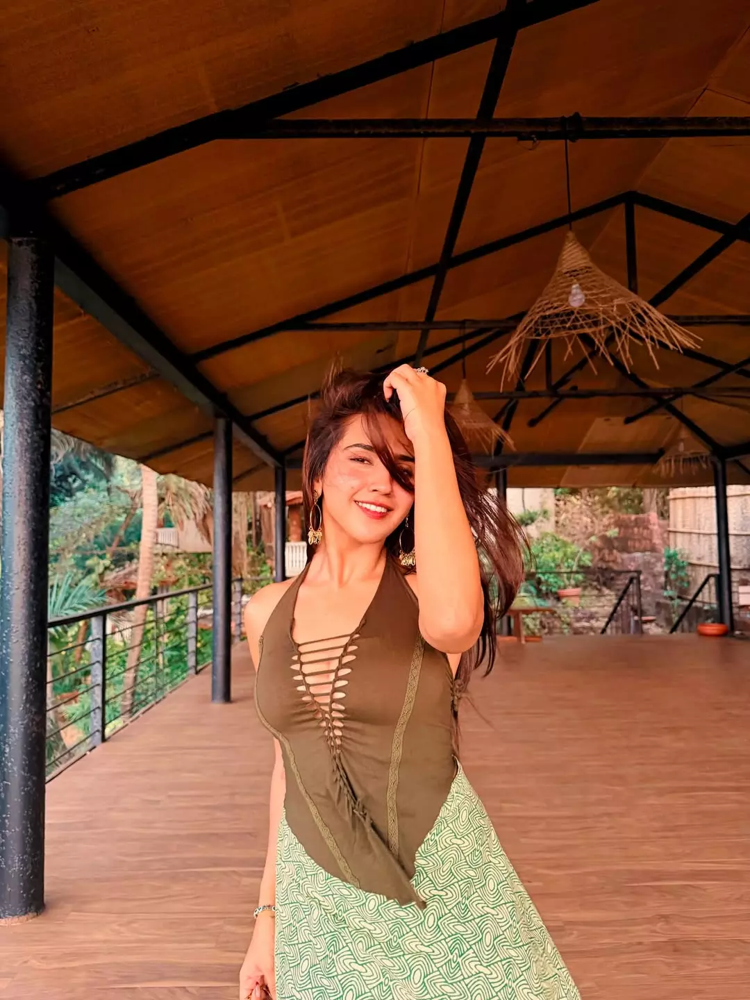 Roshni Walia Shines Bright in a Captivating New Look