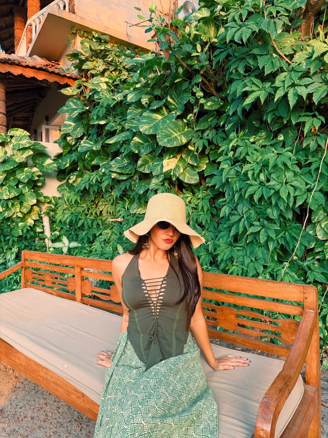 Roshni Walia Shines Bright in a Captivating New Look Roshni Walia Shines Bright in a Captivating New Look