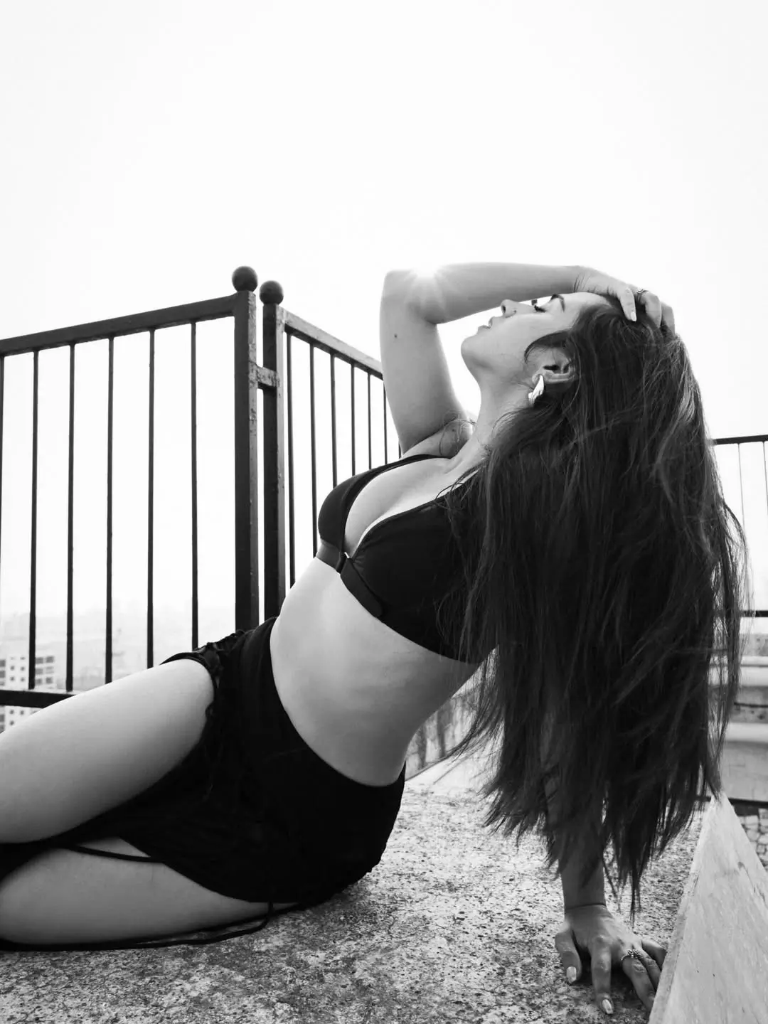 Roshni Walia Shines Bright in a Captivating New Look Roshni Walia Shines Bright in a Captivating New Look