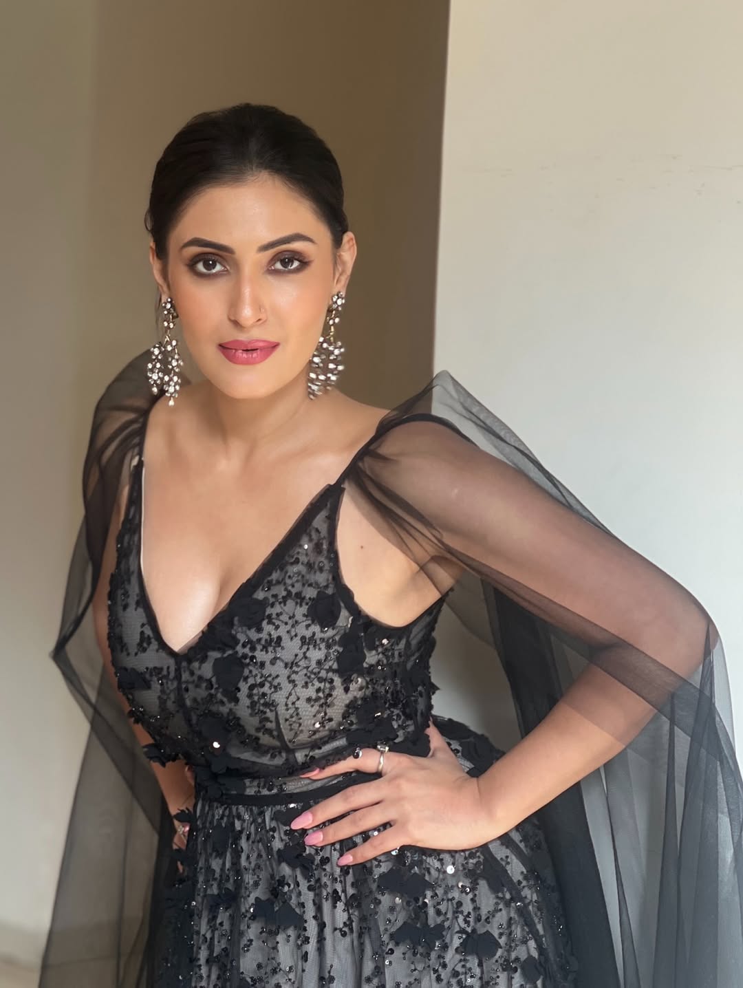 Elegance Redefined: Shivangi Verma at the Star-Studded Night Elegance Redefined: Shivangi Verma at the Star-Studded Night
