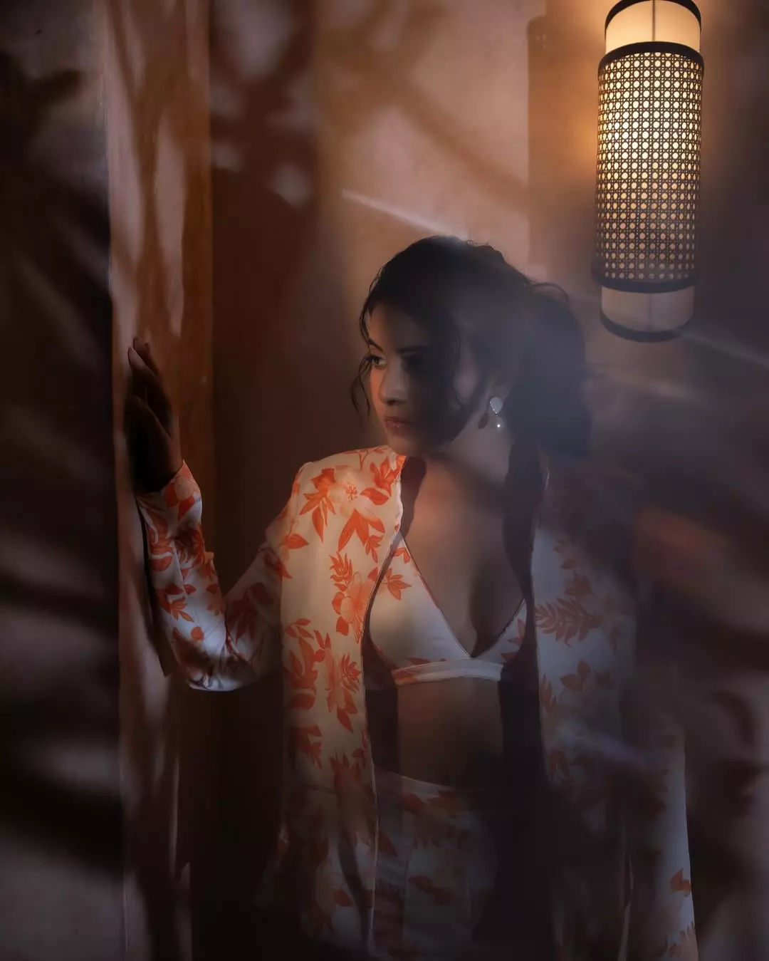 Anjali Shares a Beautiful Corridor Pics on Instagram