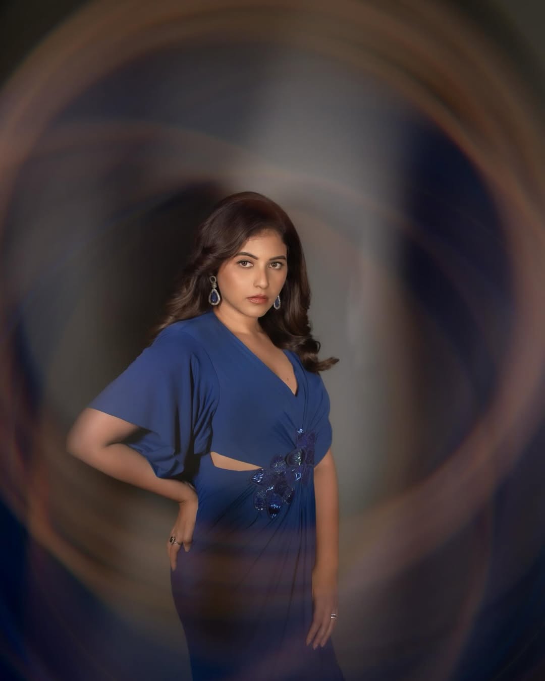 Anjali Shares a Beautiful Corridor Pics on Instagram