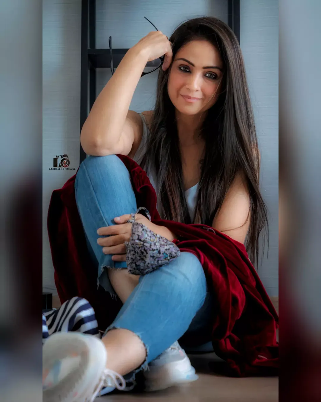 Simran Proves Age Is Just a Number with Her Latest Stylish Look