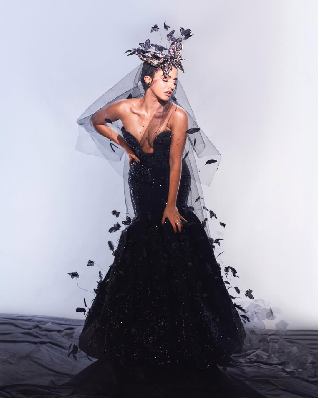 Effortless Beauty: Wamiqa Gabbi’s Style Steals the Spotlight