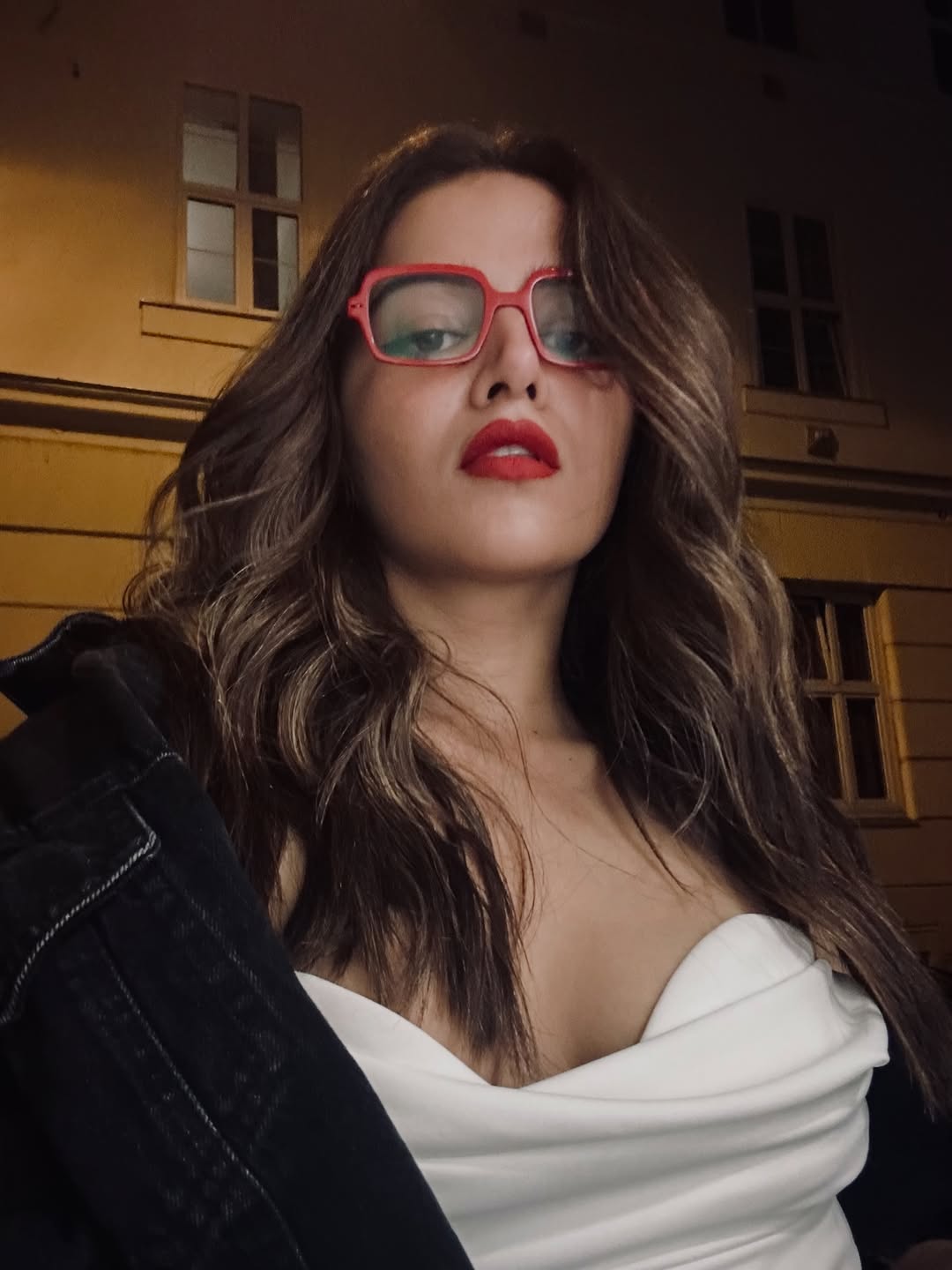 Effortless Beauty: Wamiqa Gabbi’s Style Steals the Spotlight