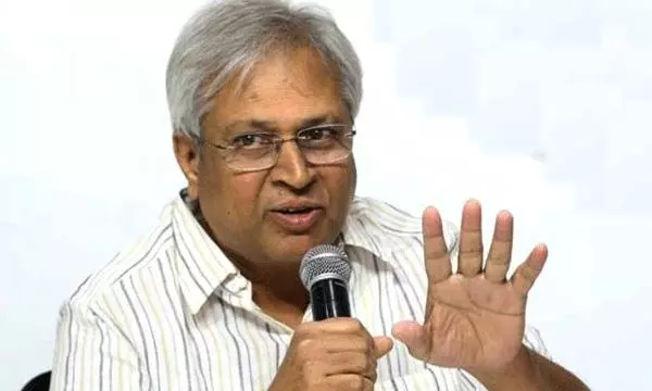 2029 ఎన్నికలు వైసీపీకి టఫ్ అంటున్న ఉండవల్లి