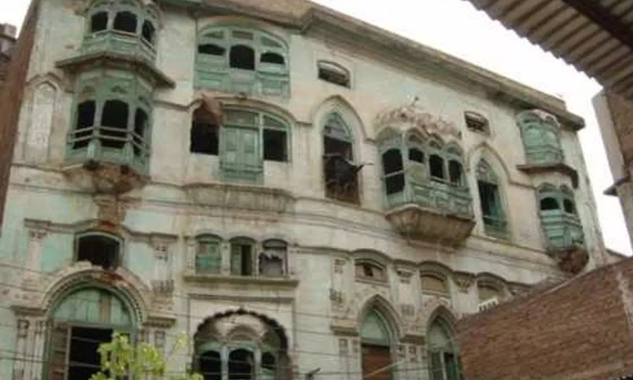 కూలిపోతున్న క‌పూర్ హ‌వేలీ!