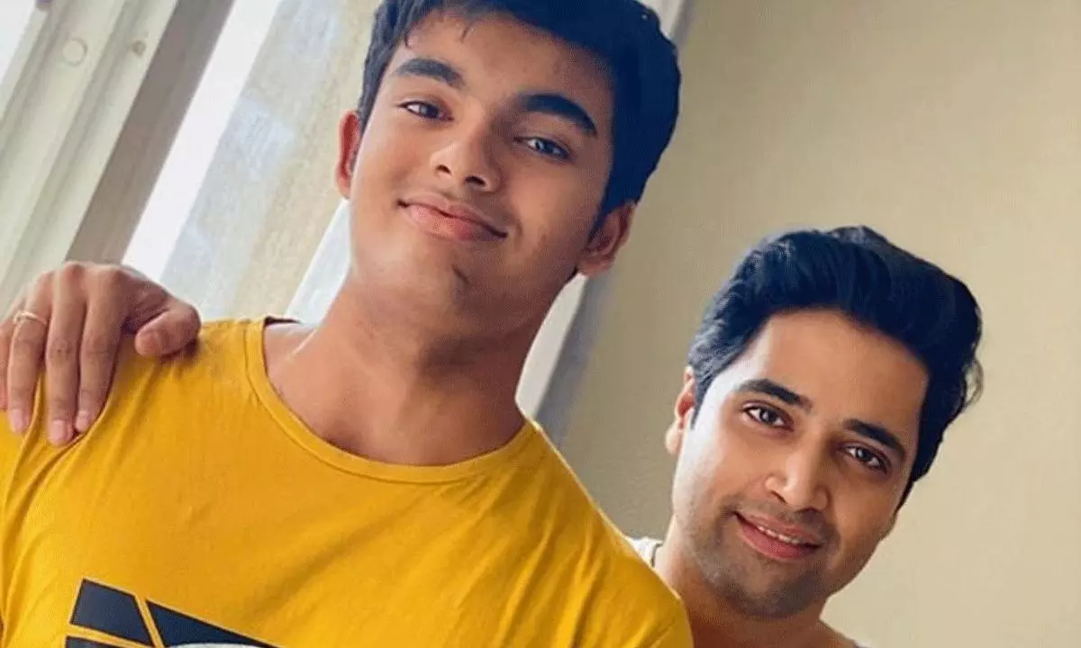 అడ‌వి శేష్ త‌ల ఎత్తేది ఆ ఒక్క‌డి ముందే!