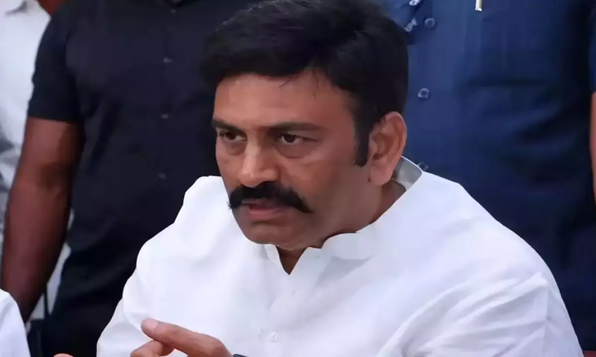 రఘురామకు ఢిల్లీ ఎంతెంత దూరం ?