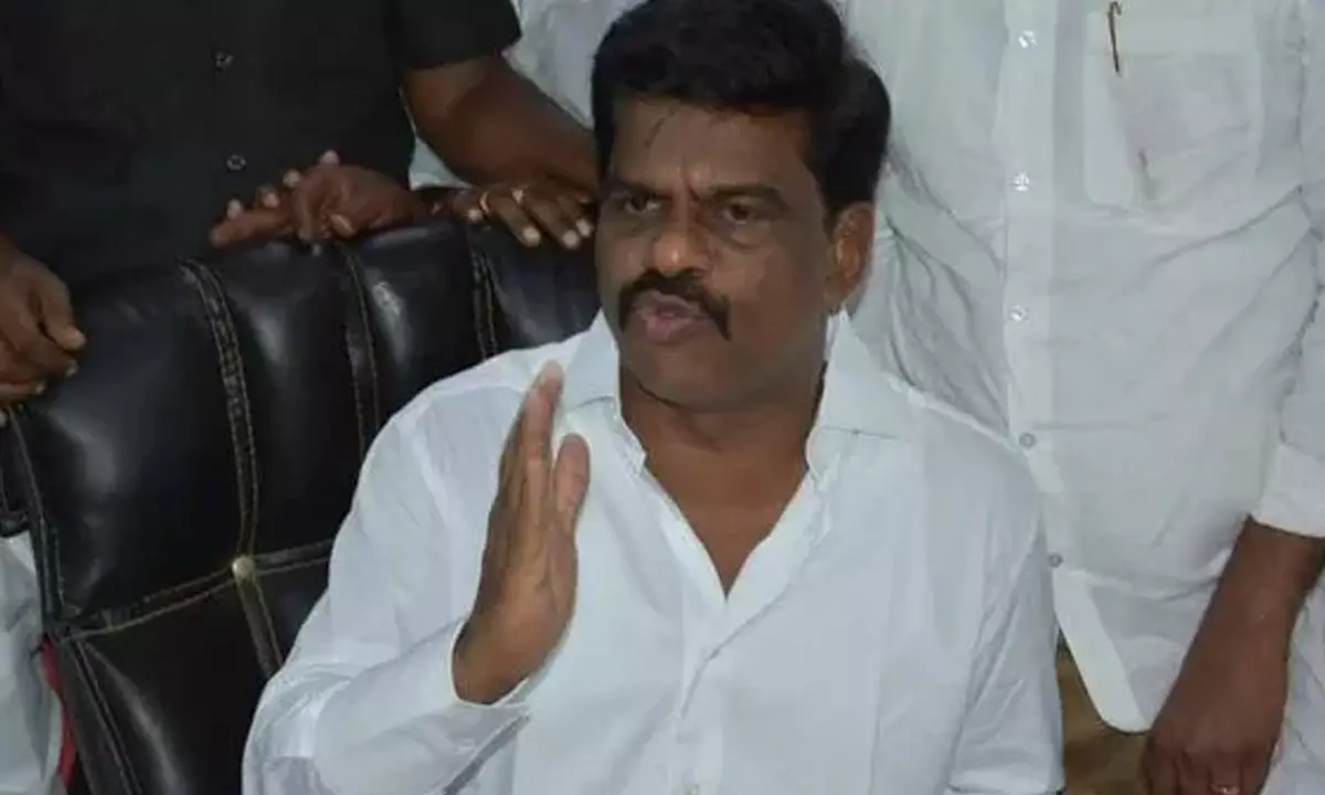 మాజీ సీఐ మ‌న‌సులో మాట‌:  రియాక్ట్ కాక‌పోతే రెబ‌లేనా..!