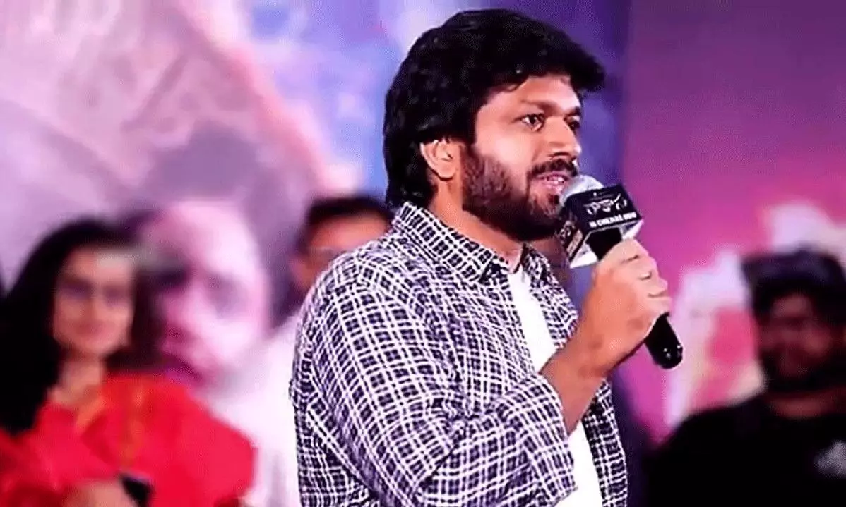 ఎంతైనా మెగా ఫ్యామిలీ క‌దా...! అనీల్ రావిపూడి పంచ్!!