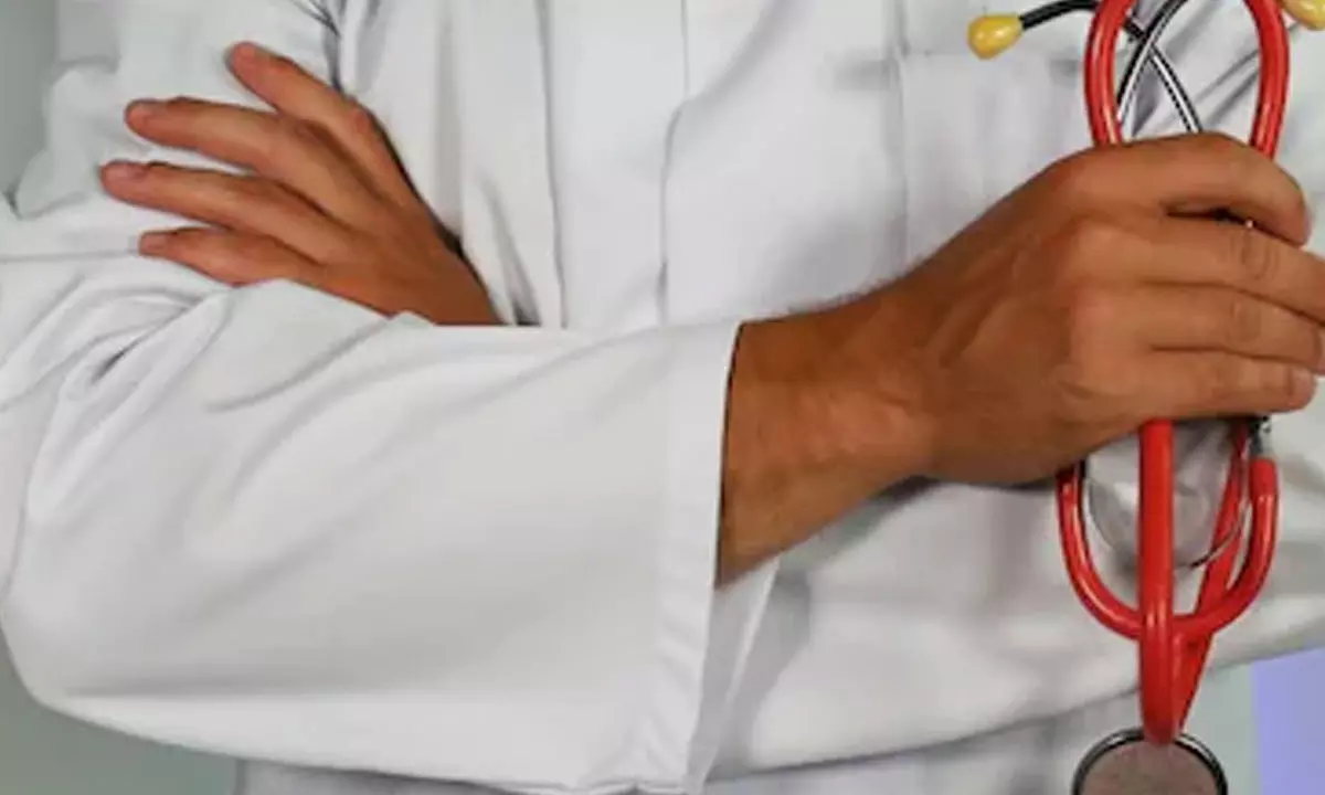 అమెరికాలో గుజరాత్ డాక్టర్ భారీ అక్రమాలు: రూ.120 కోట్ల జరిమానాకు అంగీకారం!