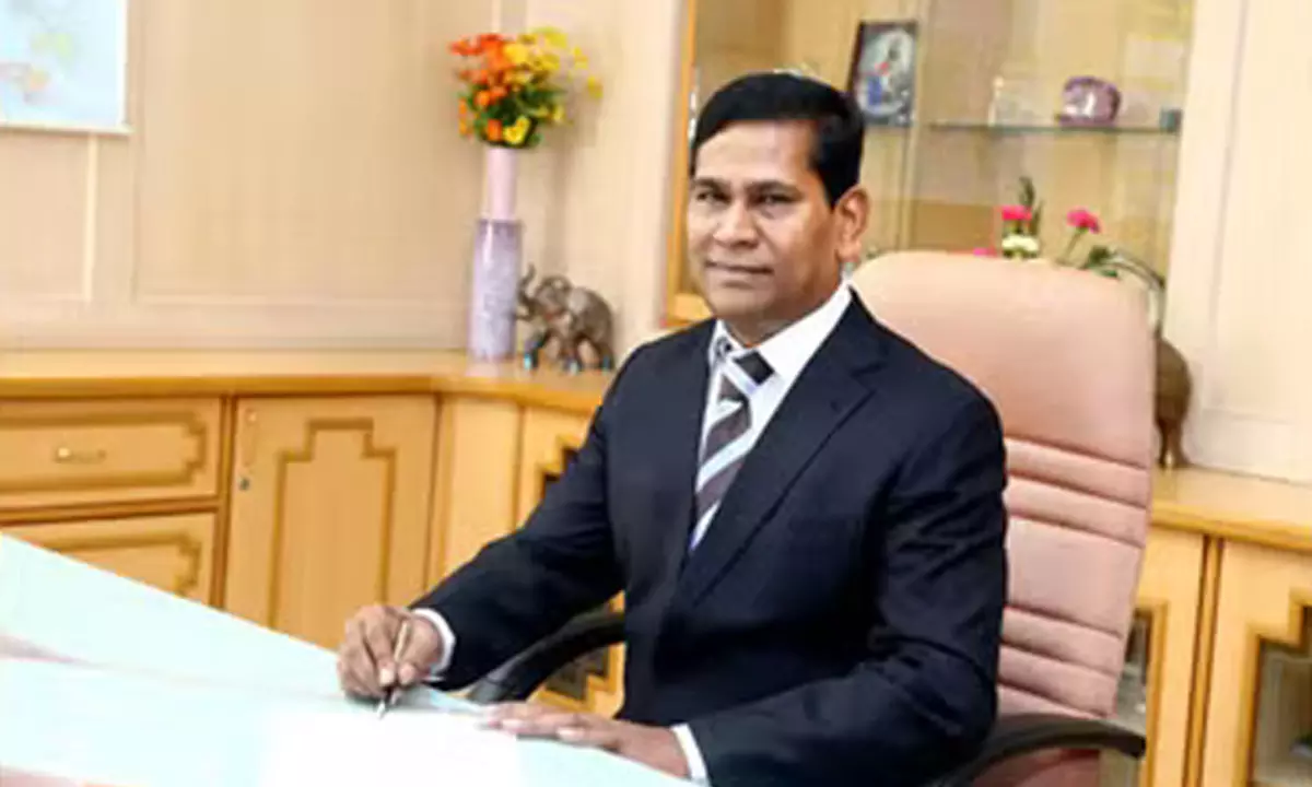 రూ.5000 కోట్లు.. 3 పార్టీలు.. ఒక్క ఫ్యామిలీ! ఎవరీ మార్టిన్?