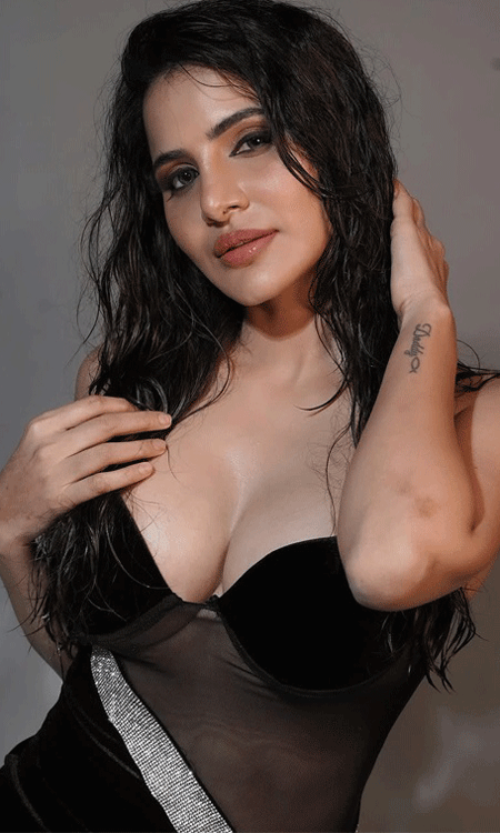 Ashu Reddy Sizzles in Black Velvet Outfit with Bold and Glamorous Appeal