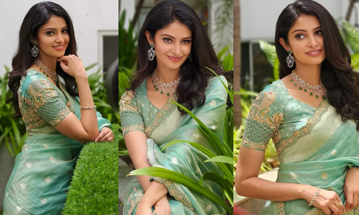 చీరకట్టులో సాంప్రదాయంగా కనిపిస్తున్న మానస వారణాసి!